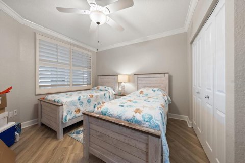 Condo in Saint Petersburg, Florida, 3 bedrooms № 2207557 - photo 27
