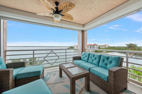 Condo in Saint Petersburg, Florida, 3 bedrooms № 2207557 - photo 20