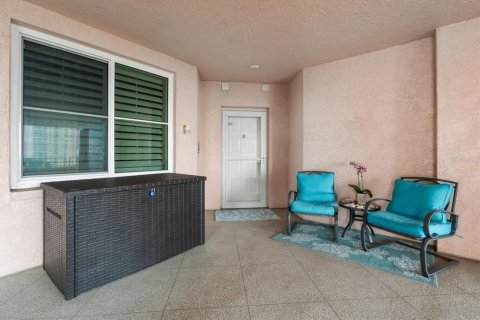 Condo in Saint Petersburg, Florida, 3 bedrooms № 2207557 - photo 7