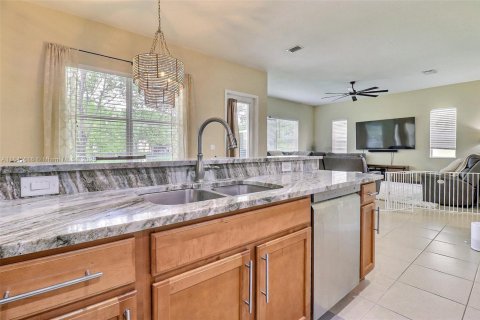 House in Boynton Beach, Florida 5 bedrooms, 289.76 sq.m. № 1840804 - photo 4