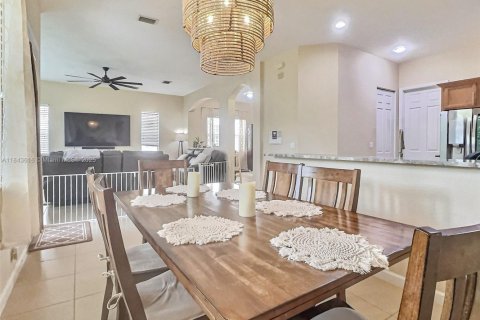 House in Boynton Beach, Florida 5 bedrooms, 289.76 sq.m. № 1840804 - photo 10