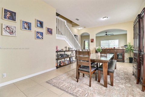 House in Boynton Beach, Florida 5 bedrooms, 289.76 sq.m. № 1840804 - photo 7