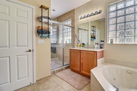 House in Boynton Beach, Florida 5 bedrooms, 289.76 sq.m. № 1840804 - photo 22