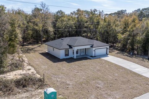 House in Citrus Springs, Florida 3 bedrooms, 142.05 sq.m. № 1733767 - photo 3