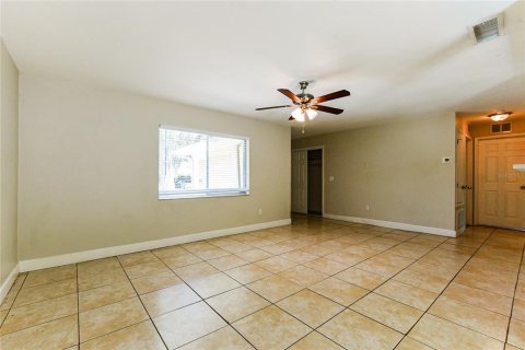 Casa en alquiler en Orlando, Florida, 3 dormitorios, 111.02 m2 № 1913616 - foto 4