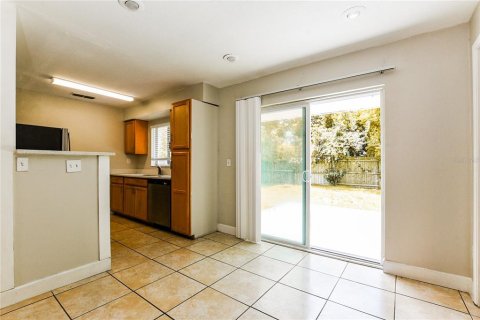 Casa en alquiler en Orlando, Florida, 3 dormitorios, 111.02 m2 № 1913616 - foto 5