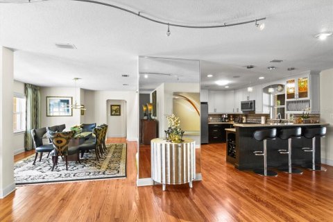 Villa ou maison à vendre à Sarasota, Floride: 3 chambres, 236.9 m2 № 2148171 - photo 8