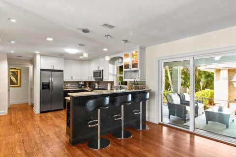 Villa ou maison à vendre à Sarasota, Floride: 3 chambres, 236.9 m2 № 2148171 - photo 5