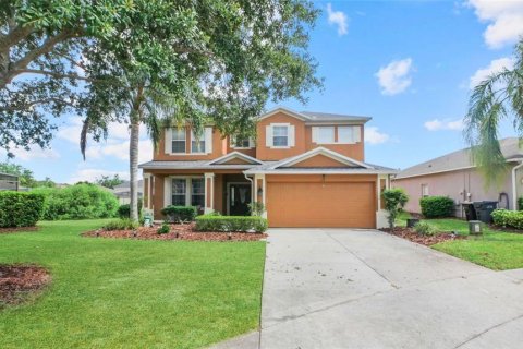 House in Davenport, Florida 5 bedrooms, 299.24 sq.m. № 1831272 - photo 4
