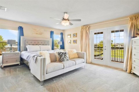 House in Davenport, Florida 5 bedrooms, 299.24 sq.m. № 1831272 - photo 20