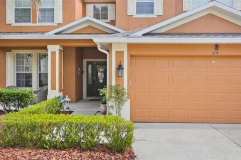 House in Davenport, Florida 5 bedrooms, 299.24 sq.m. № 1831272 - photo 5
