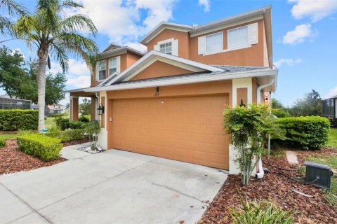 House in Davenport, Florida 5 bedrooms, 299.24 sq.m. № 1831272 - photo 3