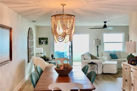 Condo in Dunedin, Florida, 1 bedroom № 2147460 - photo 12