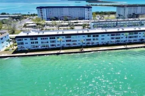 Condo in Dunedin, Florida, 1 bedroom № 2147460