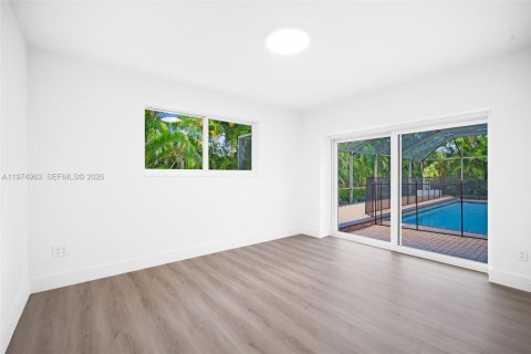 Снять в аренду виллу или дом в Пальметто-Бей, Флорида 4 спальни, 279.91м2, № 2041345 - фото 28