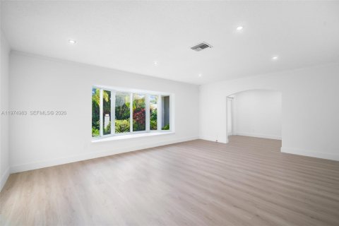 Снять в аренду виллу или дом в Пальметто-Бей, Флорида 4 спальни, 279.91м2, № 2041345 - фото 11