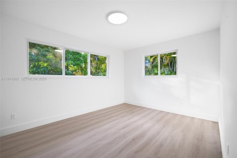 Снять в аренду виллу или дом в Пальметто-Бей, Флорида 4 спальни, 279.91м2, № 2041345 - фото 26