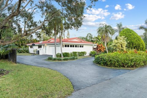 Снять в аренду виллу или дом в Пальметто-Бей, Флорида 4 спальни, 279.91м2, № 2041345 - фото 2