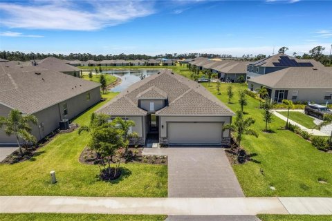 Casa en venta en Port Charlotte, Florida, 4 dormitorios, 200.76 m2 № 2384076 - foto 2