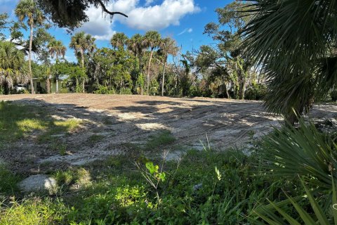 Commercial property in Vero Beach, Florida № 2087033 - photo 3