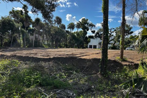 Commercial property in Vero Beach, Florida № 2087033 - photo 2