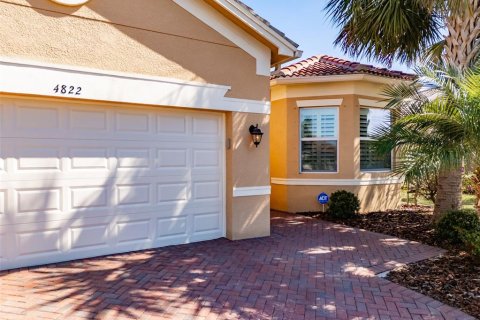 House in Wimauma, Florida 3 bedrooms, 210.98 sq.m. № 2217980 - photo 2