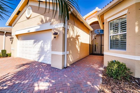 House in Wimauma, Florida 3 bedrooms, 210.98 sq.m. № 2217980 - photo 3