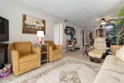 Copropriété à vendre à Cocoa Beach, Floride: 2 chambres, 102.29 m2 № 1915462 - photo 27