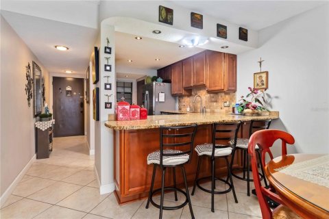 Copropriété à vendre à Cocoa Beach, Floride: 2 chambres, 102.29 m2 № 1915462 - photo 14