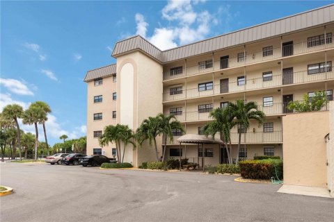 Copropriété à vendre à Cocoa Beach, Floride: 2 chambres, 102.29 m2 № 1915462 - photo 5