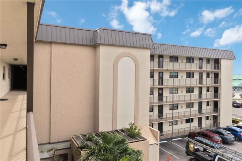 Copropriété à vendre à Cocoa Beach, Floride: 2 chambres, 102.29 m2 № 1915462 - photo 7