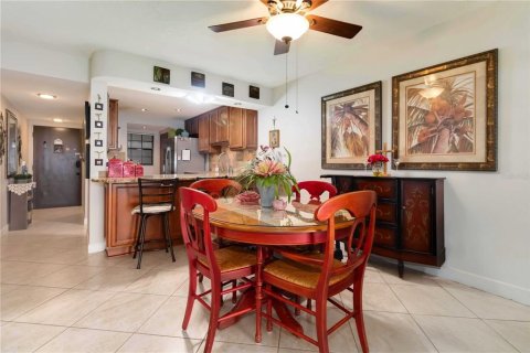 Copropriété à vendre à Cocoa Beach, Floride: 2 chambres, 102.29 m2 № 1915462 - photo 17