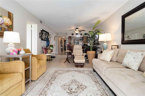Copropriété à vendre à Cocoa Beach, Floride: 2 chambres, 102.29 m2 № 1915462 - photo 25