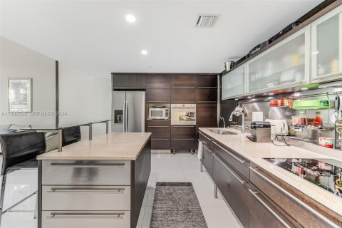 Condominio en alquiler en Miami Beach, Florida, 2 dormitorios, 157.93 m2 № 2052005 - foto 9