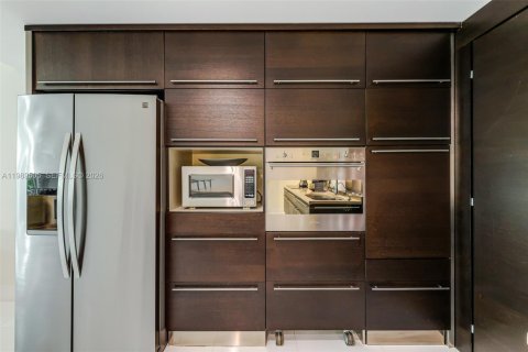 Condominio en alquiler en Miami Beach, Florida, 2 dormitorios, 157.93 m2 № 2052005 - foto 13