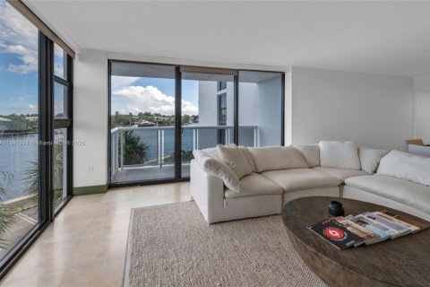 Condo in Aventura, Florida, 2 bedrooms  № 1944148 - photo 8