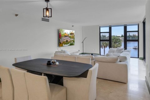 Condo in Aventura, Florida, 2 bedrooms  № 1944148 - photo 10