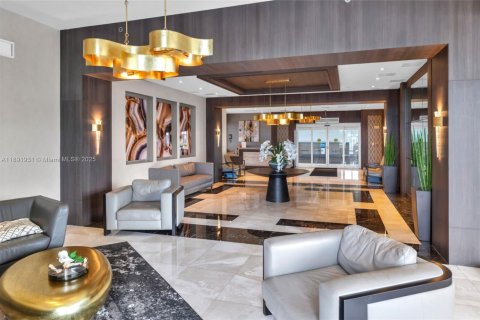 Condo in Aventura, Florida, 2 bedrooms  № 1944148 - photo 5