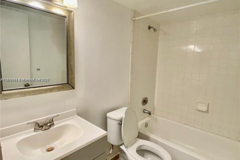 Copropriété à louer à Miramar, Floride: 2 chambres, 76.18 m2 № 1896076 - photo 6