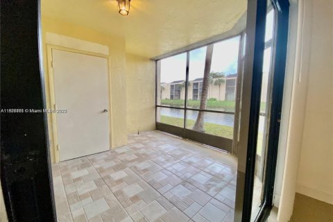 Copropriété à louer à Miramar, Floride: 2 chambres, 76.18 m2 № 1896076 - photo 9