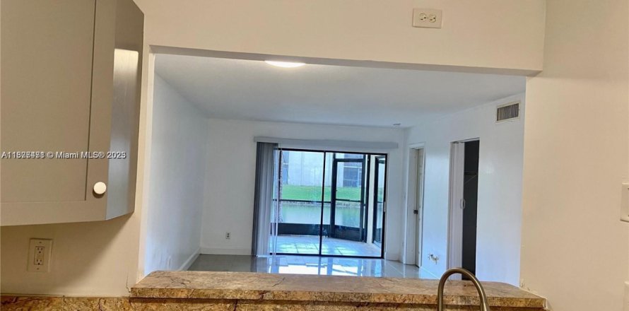 Condo à Miramar, Floride, 2 chambres № 1896076