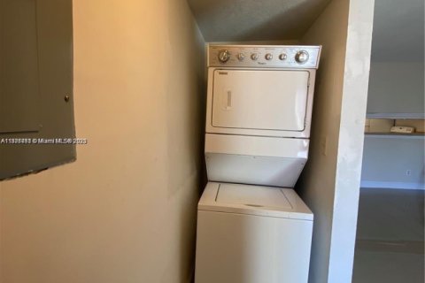 Copropriété à louer à Miramar, Floride: 2 chambres, 76.18 m2 № 1896076 - photo 14