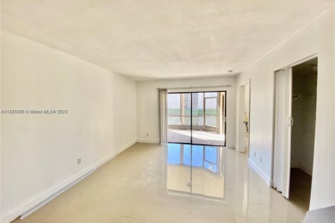 Copropriété à louer à Miramar, Floride: 2 chambres, 76.18 m2 № 1896076 - photo 4