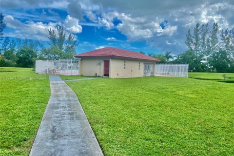 Copropriété à louer à Miramar, Floride: 2 chambres, 76.18 m2 № 1896076 - photo 22