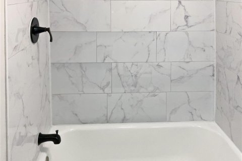 Купить виллу или дом в Гибсонтон, Флорида 3 комнаты, 100.15м2, № 1743661 - фото 13