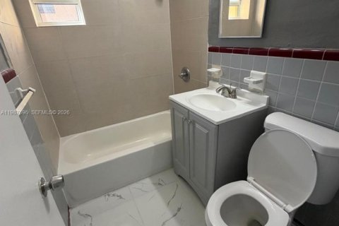 Casa en alquiler en North Miami Beach, Florida, 55.74 m2 № 2048956 - foto 6