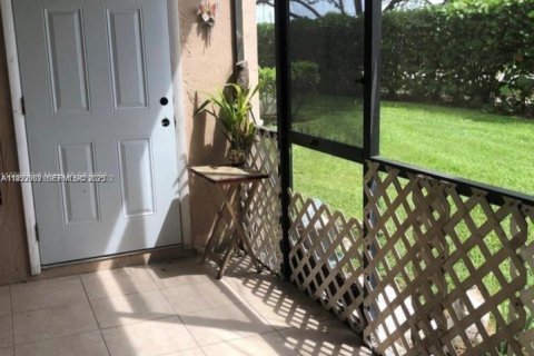 Снять в аренду кондоминиум в Хомстед, Флорида 2 спальни, 80.17м2, № 1987947 - фото 11