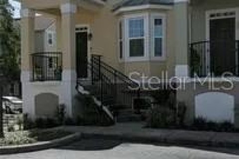 Condo in Orlando, Florida, 3 bedrooms  № 1787704 - photo 1