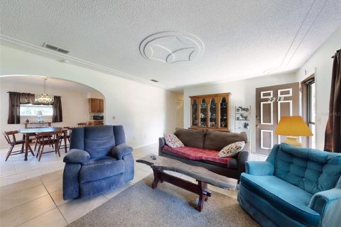 House in Edgewater, Florida 3 bedrooms, 119.57 sq.m. № 1642453 - photo 17