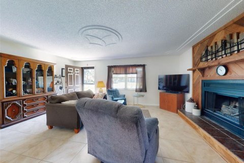 House in Edgewater, Florida 3 bedrooms, 119.57 sq.m. № 1642453 - photo 15